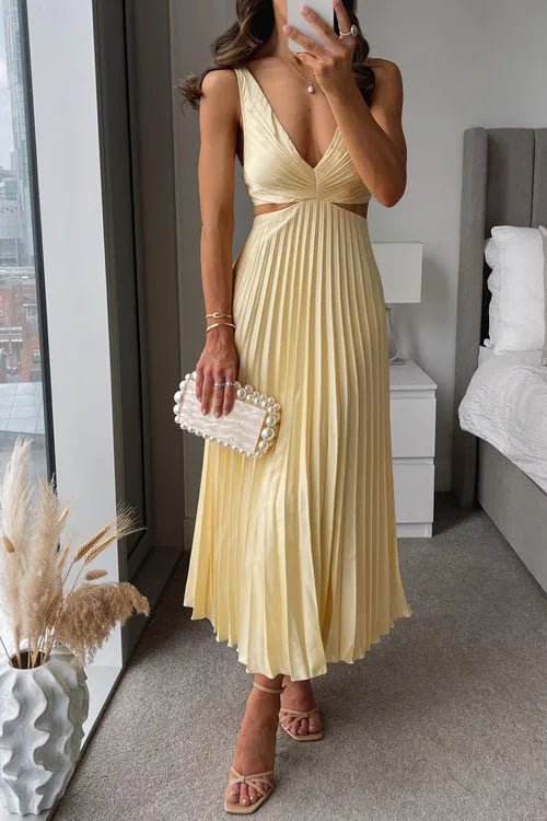 Stella | Elegant Orange V - Neck Pleated Maxi Dress - Emma's Dresses