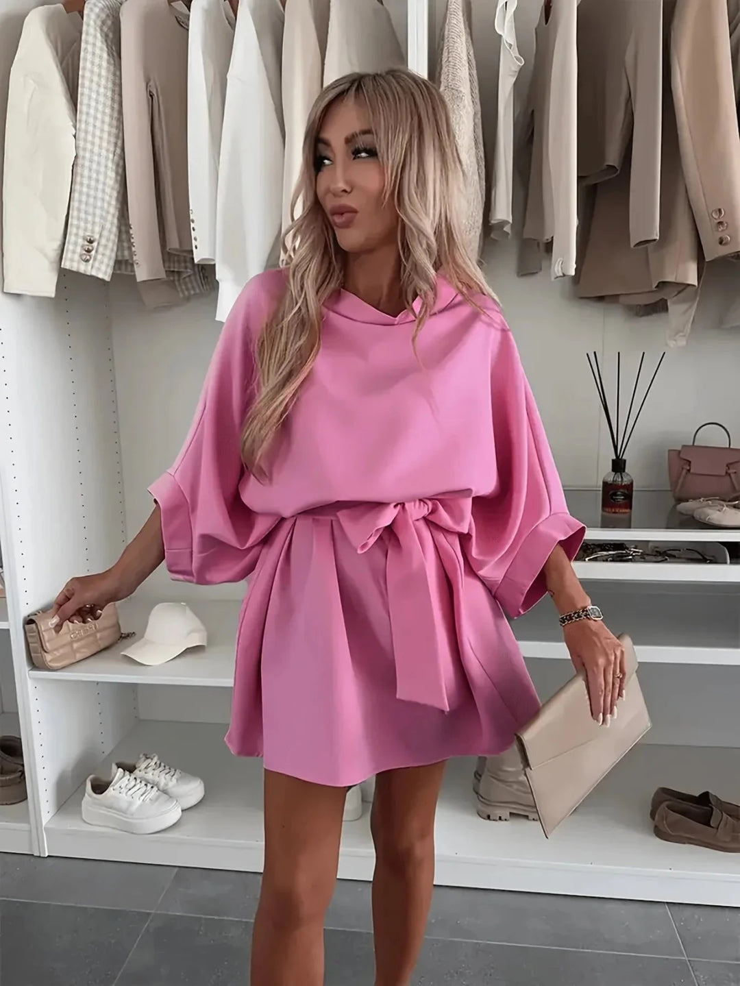 Coralie | Elegant Hooded Pink Midi Dress with Batwing Sleeves - Emma's Dresses