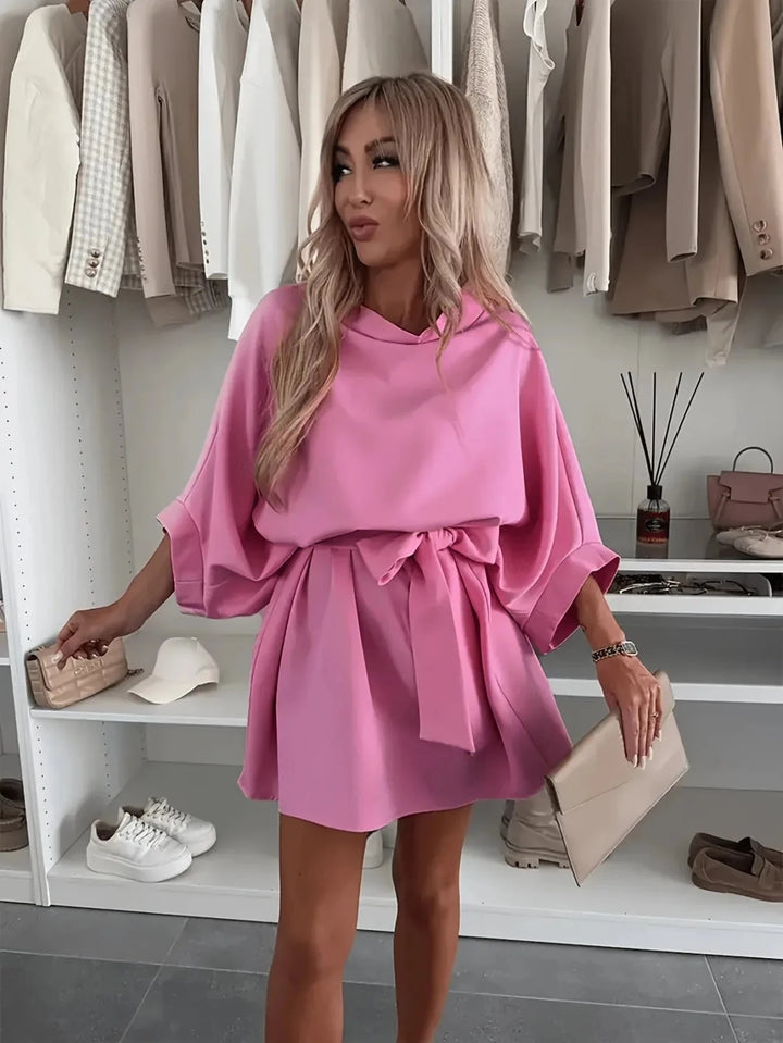 Coralie | Elegant Hooded Pink Midi Dress with Batwing Sleeves - Emma's Dresses