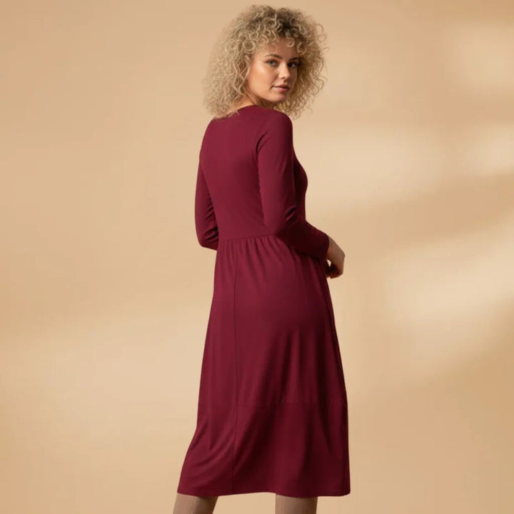 Ava | Elegant Long Sleeve Round Neck Midi Dress - Emma's Dresses