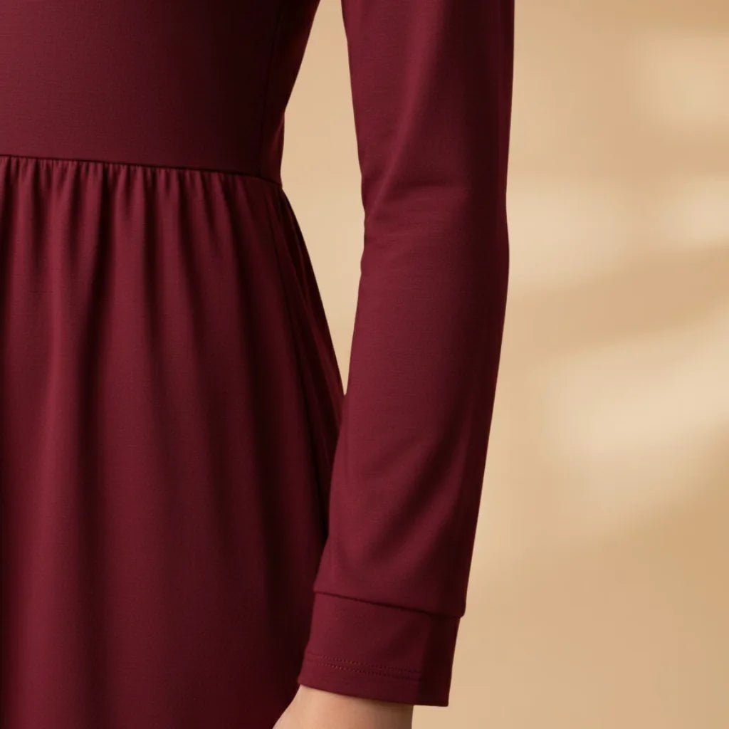 Ava | Elegant Long Sleeve Round Neck Midi Dress - Emma's Dresses