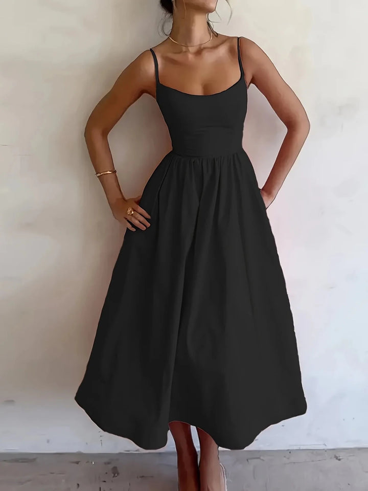 Emma | Elegant Scoop Neck Black Midi Dress - Emma's Dresses